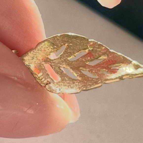 Vintage 10k Solid Gold Dangly Leaf Charm Earrings - Picture 4 of 7